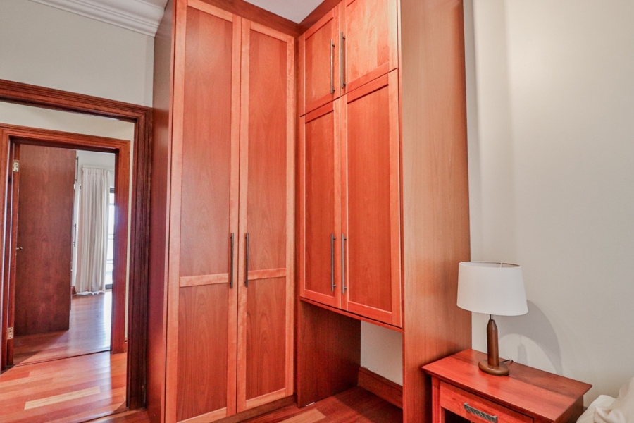 7 Bedroom Property for Sale in Myburgh Park Western Cape